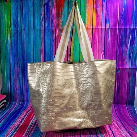Saks Fifth Avenue Metallic Gold Shopping Tote or Shoulder Bag - Picture 1 of 16